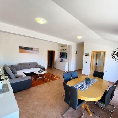 Apartments Saric Biograd Na Moru Εξωτερικό φωτογραφία