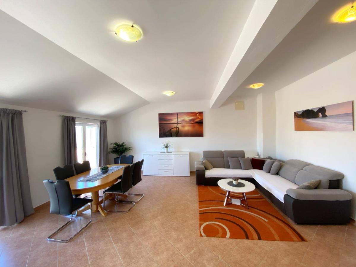 Apartments Saric Biograd Na Moru Εξωτερικό φωτογραφία