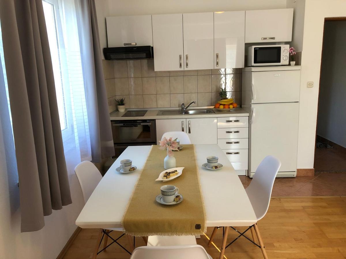 Apartments Saric Biograd Na Moru Εξωτερικό φωτογραφία