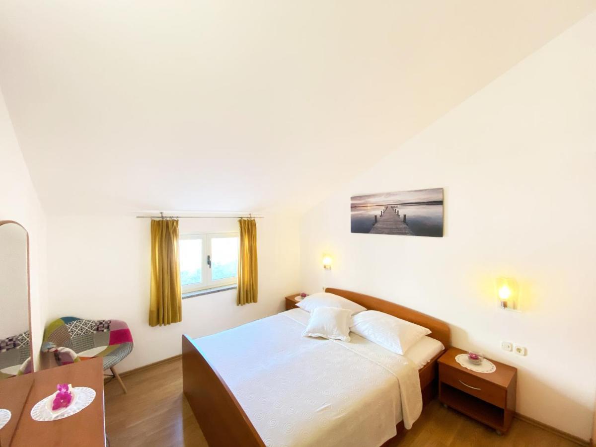 Apartments Saric Biograd Na Moru Εξωτερικό φωτογραφία