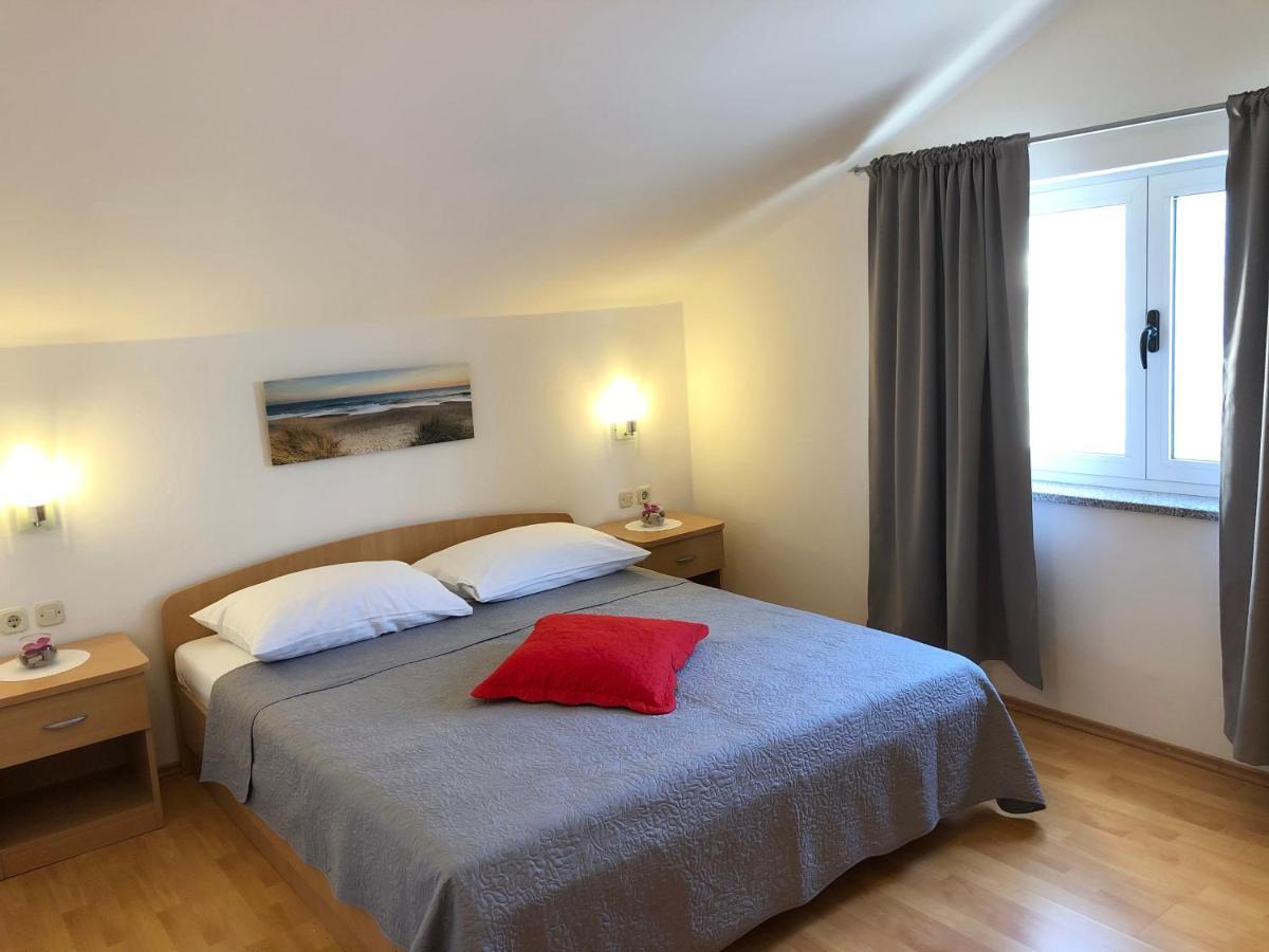 Apartments Saric Biograd Na Moru Εξωτερικό φωτογραφία
