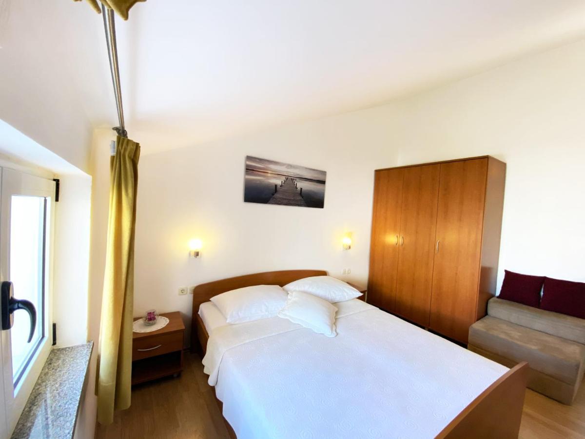 Apartments Saric Biograd Na Moru Εξωτερικό φωτογραφία