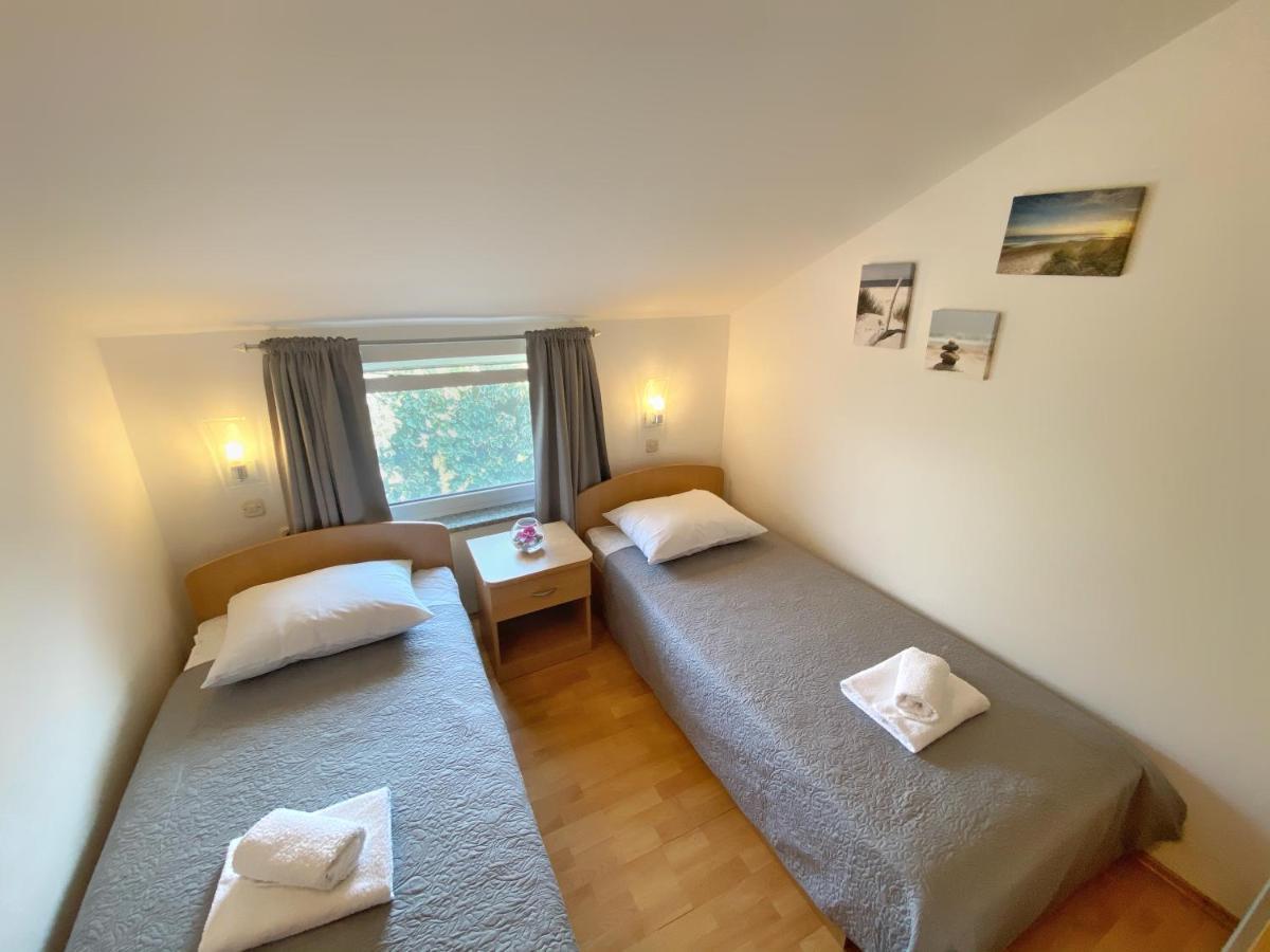 Apartments Saric Biograd Na Moru Εξωτερικό φωτογραφία